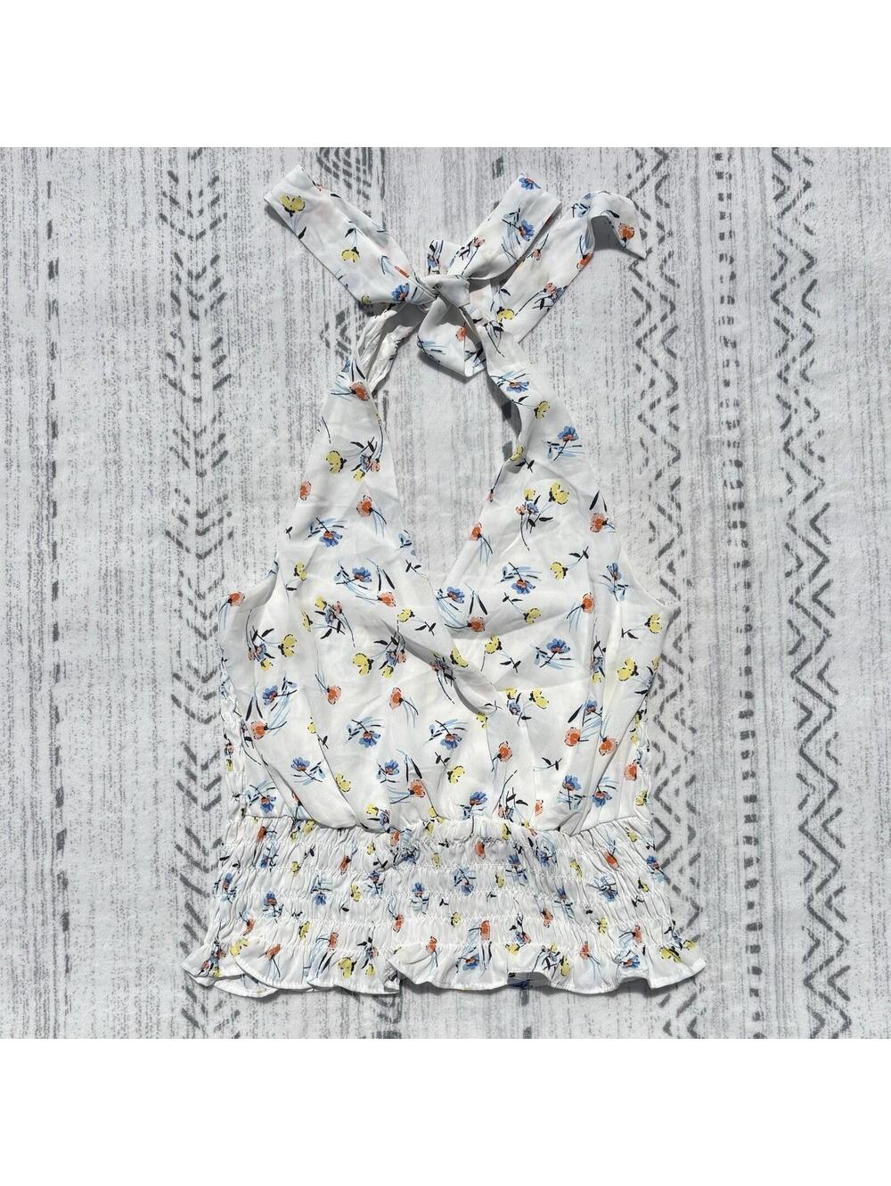 Sienna Sky Floral Halter Top XS White Smocked Crop Tie Neck